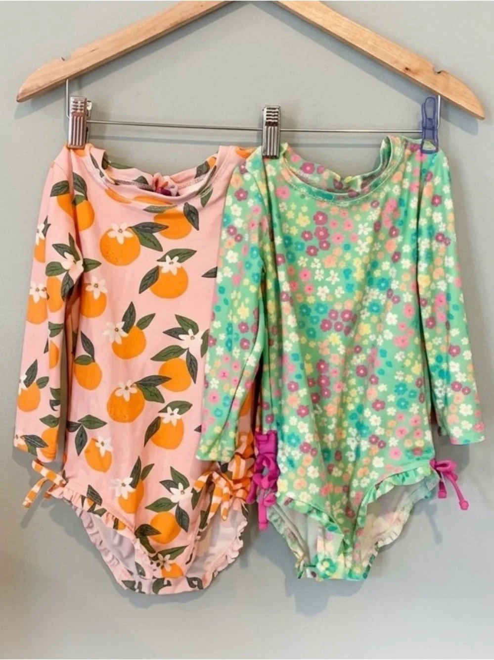 Rufflebutts Kids Long-Sleeve One-Piece Swimsuits - Rashguard, 2T